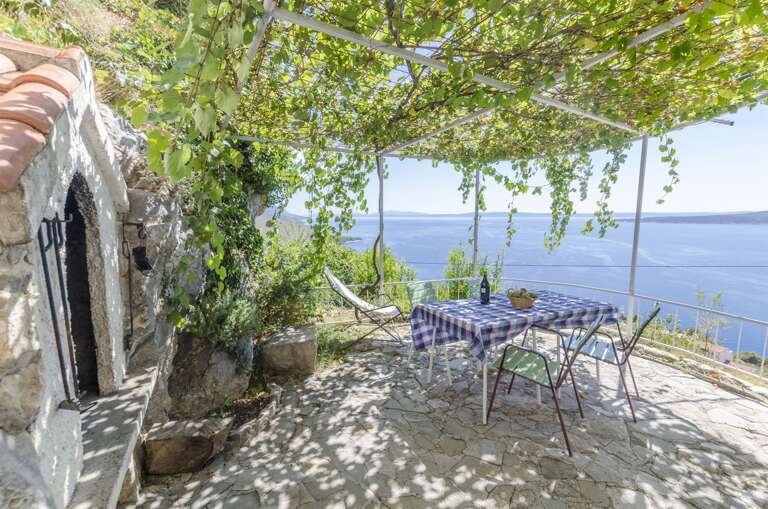 Brela Apartment Rental