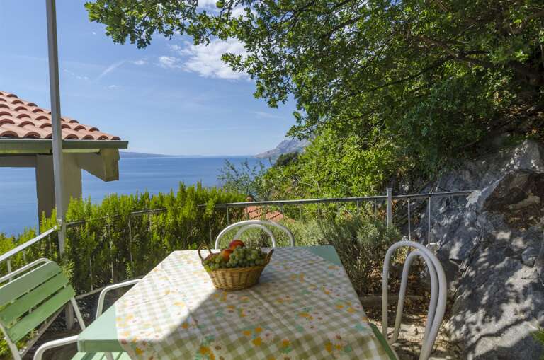Brela Apartment Rental