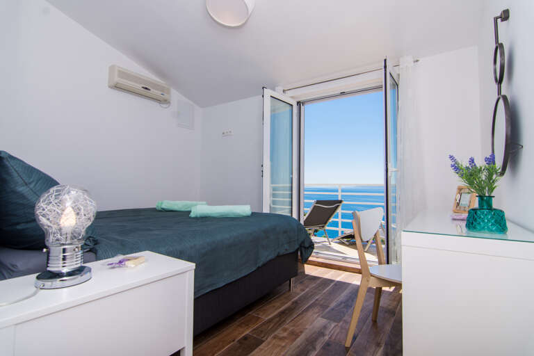 Okrug Gornji Apartment Rental