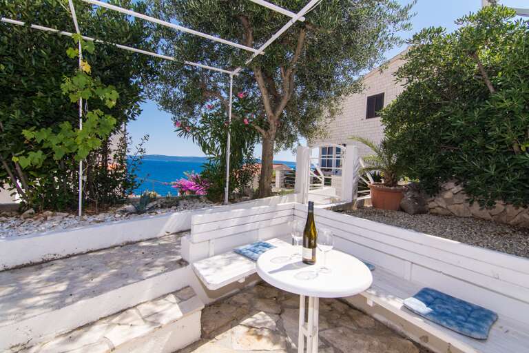 Okrug Gornji Apartment Rental