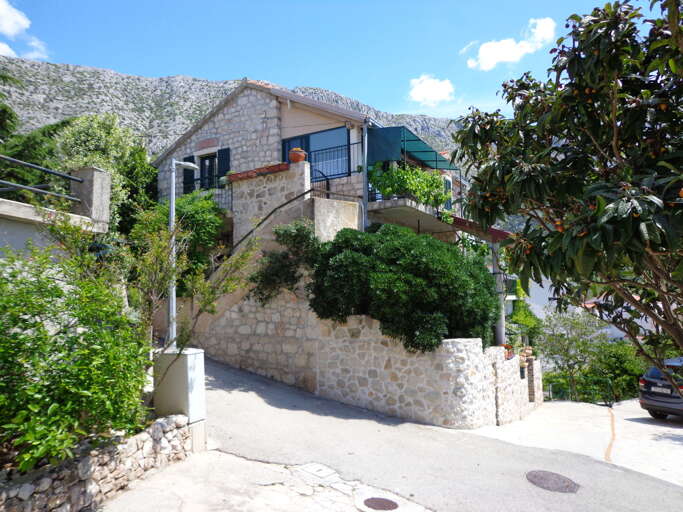 Igrane Apartment Rental