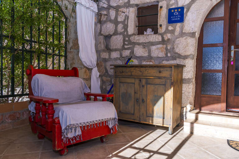 Igrane Home Rental