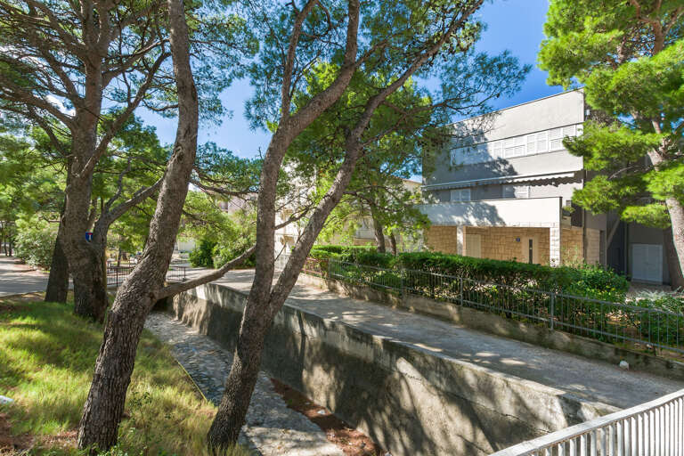 Baska Voda Apartment Rental
