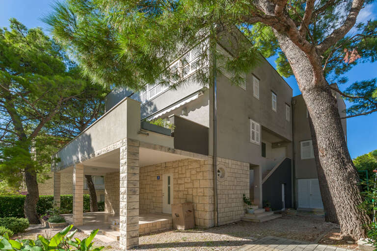 Baska Voda Apartment Rental