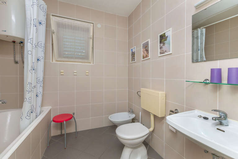 Baska Voda Apartment Rental