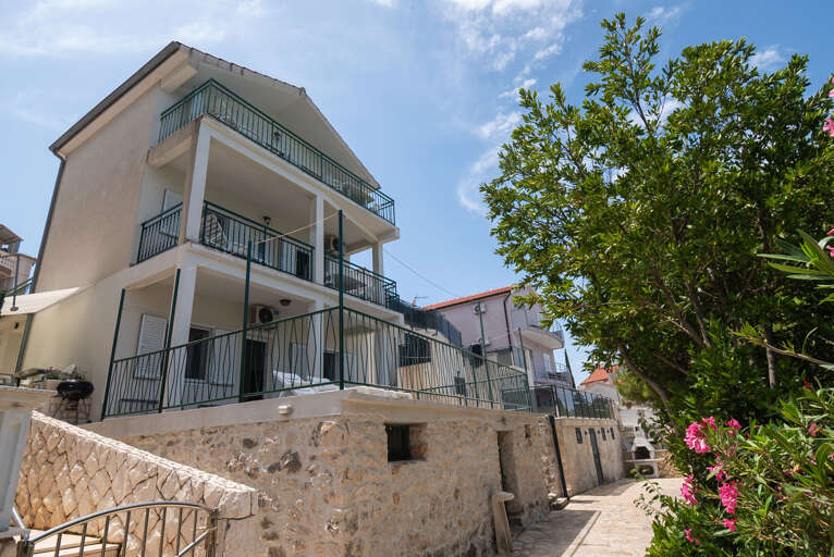 Primosten Apartment Rental