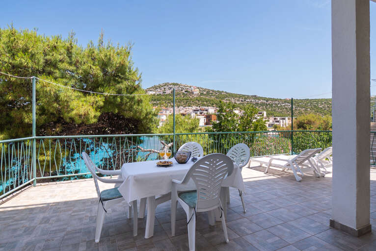 Primosten Apartment Rental