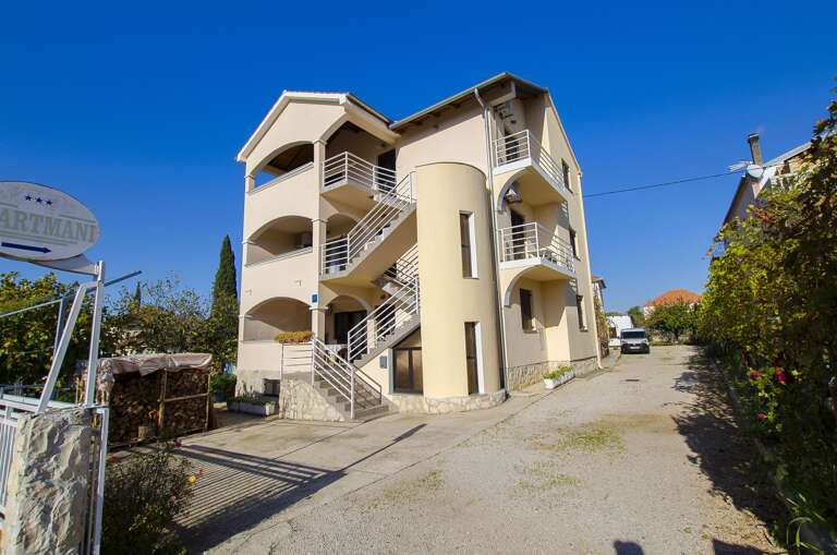 Drage Apartment Rental