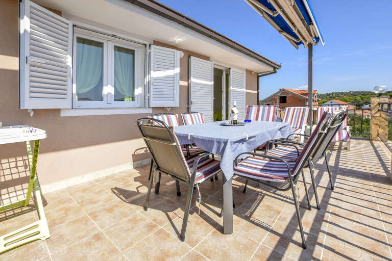 Razanj Apartment Rental