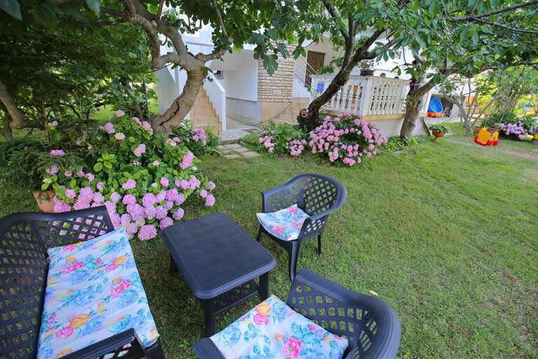 Sukosan Apartment Rental