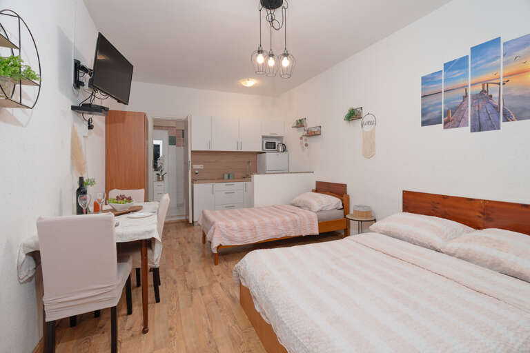Nin Apartment Rental