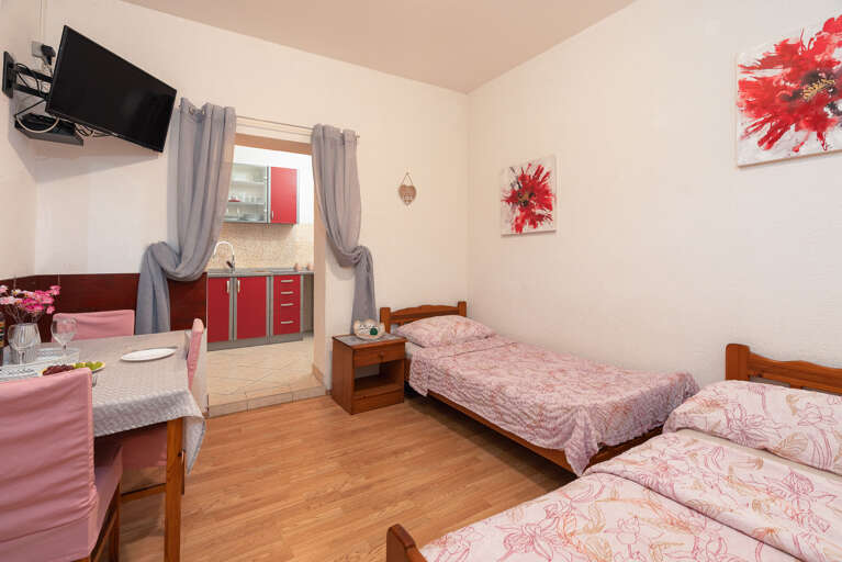 Nin Apartment Rental