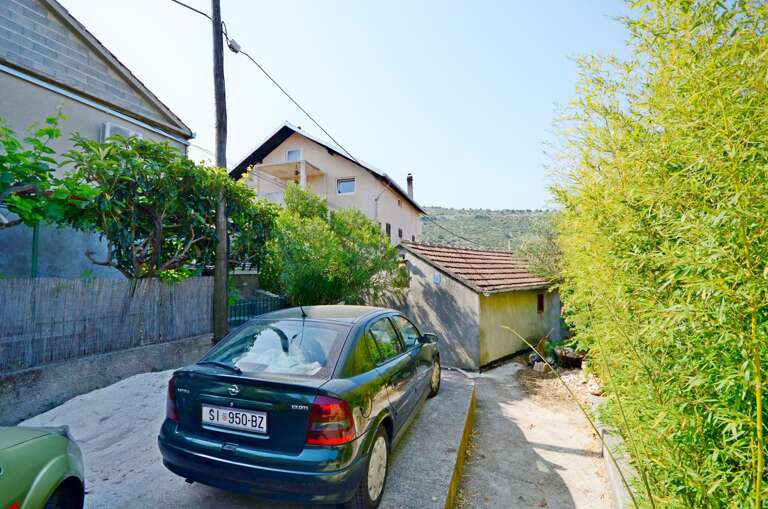 Podglavica Apartment Rental