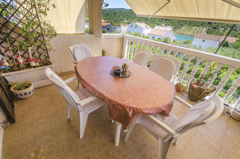 Podglavica Apartment Rental