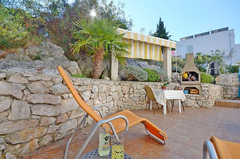 Tribunj Apartment Rental