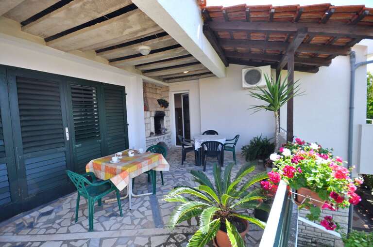 Novalja Apartment Rental