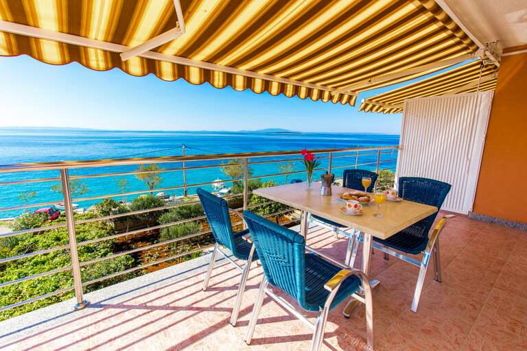 Lun Apartment Rental