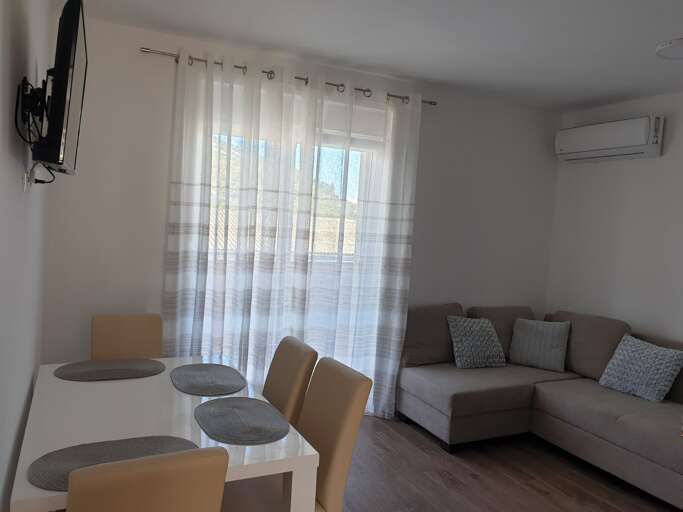 Podglavica Apartment Rental