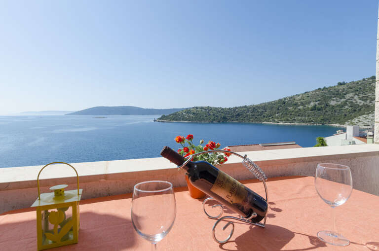 Vinisce Apartment Rental