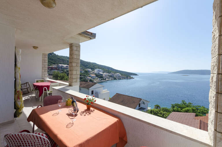 Vinisce Apartment Rental