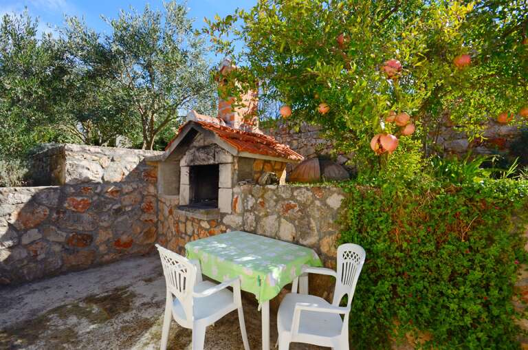 Jelsa Apartment Rental