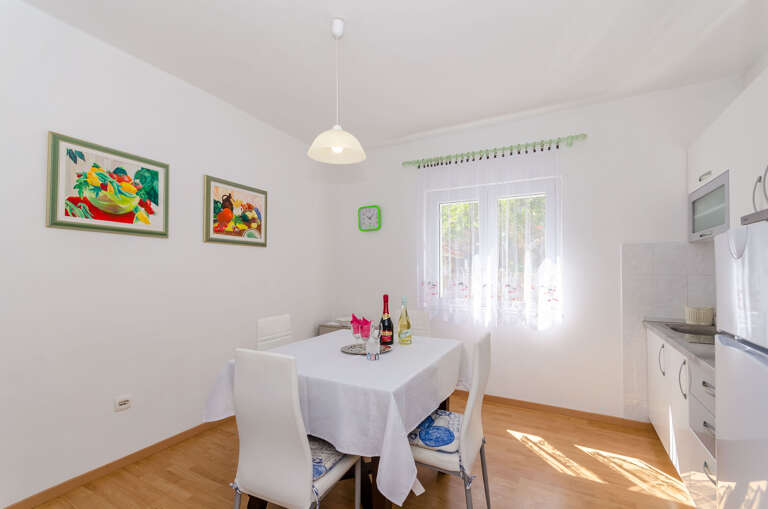 Jelsa Apartment Rental