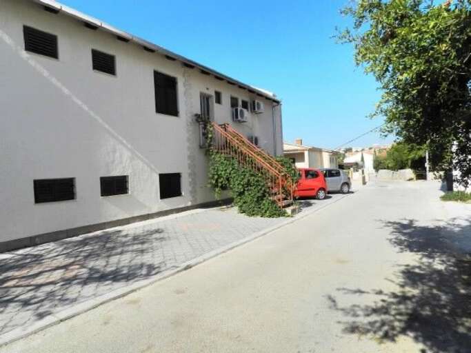 Okrug Gornji Apartment Rental