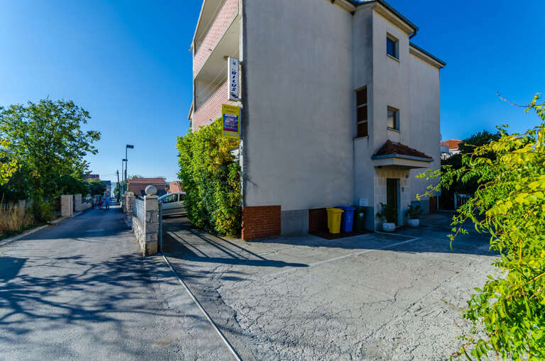 Kastel Stafilic Apartment Rental