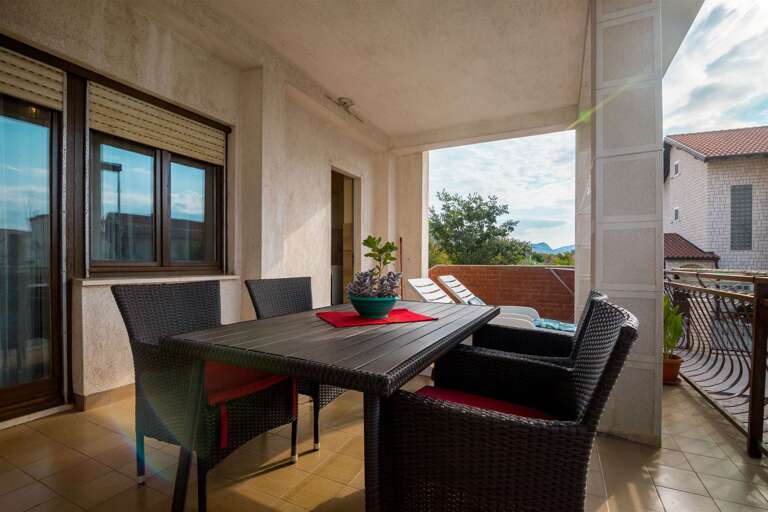 Kastel Stafilic Apartment Rental