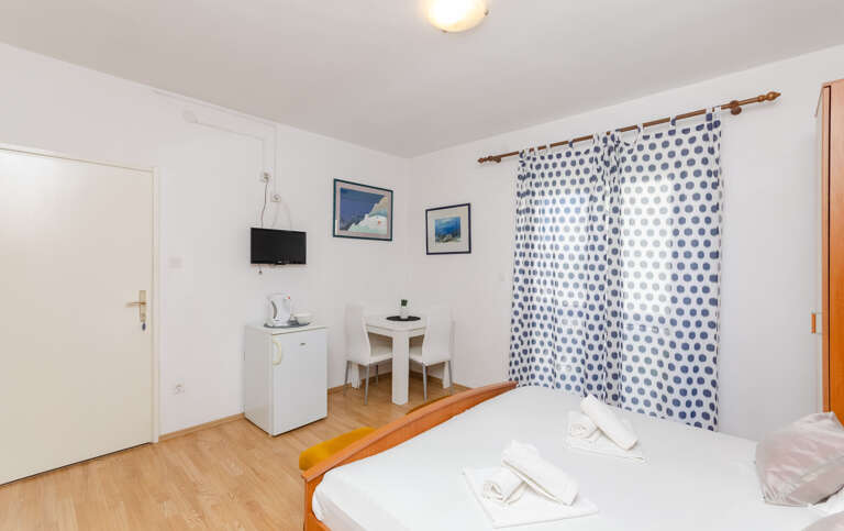 Makarska Apartment Rental