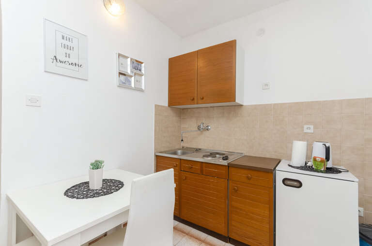 Makarska Apartment Rental