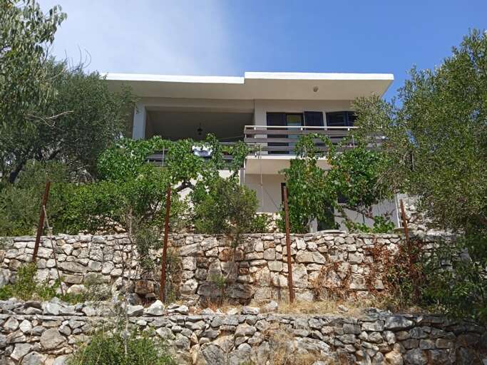 Vinisce Home Rental