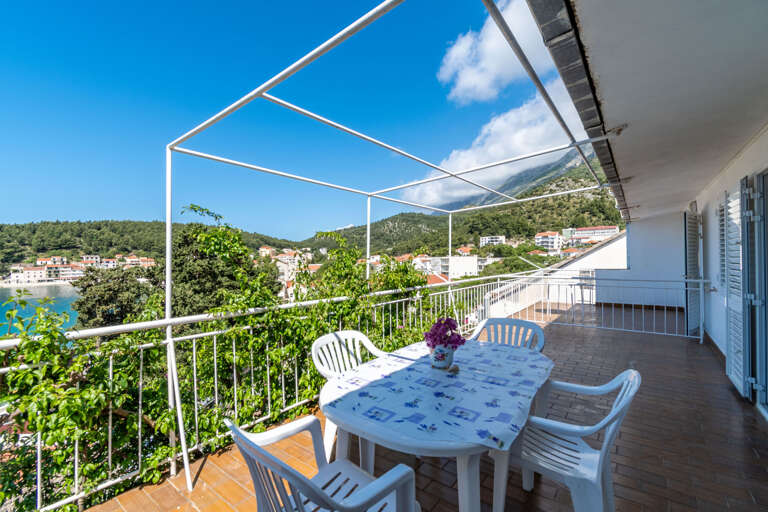 Drvenik Apartment Rental