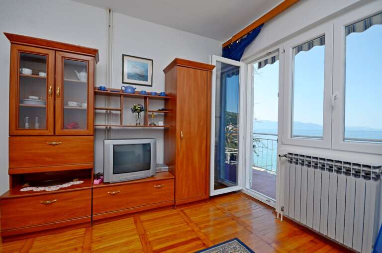 Drvenik Apartment Rental