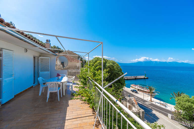 Drvenik Apartment Rental