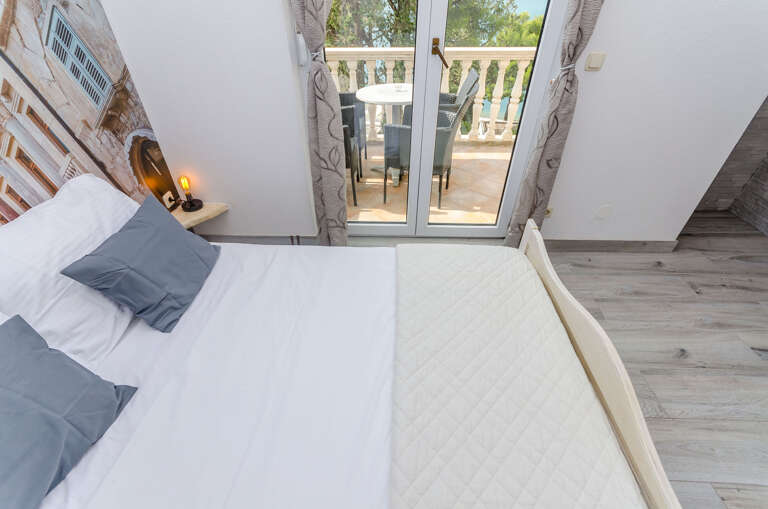 Okrug Gornji Apartment Rental
