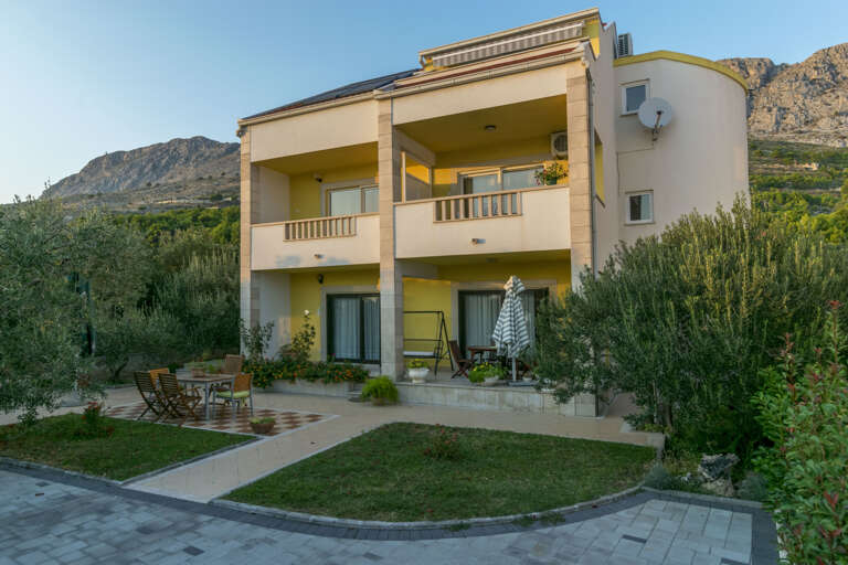 Omis Apartment Rental