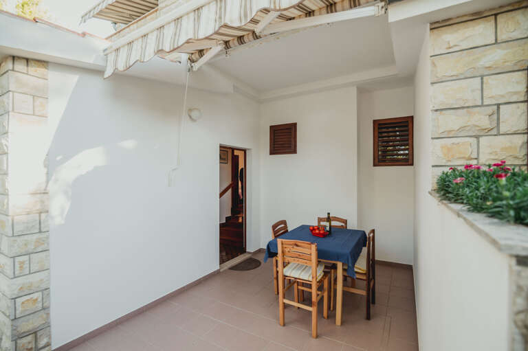 Ivan Dolac Apartment Rental