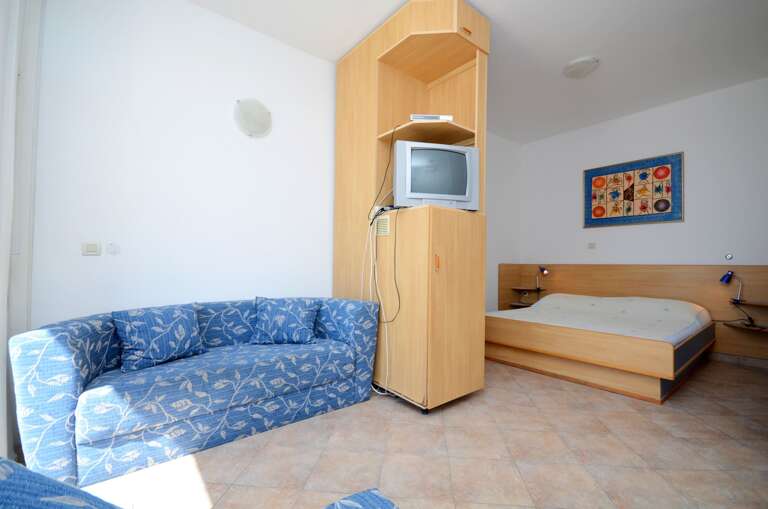 Drasnice Apartment Rental