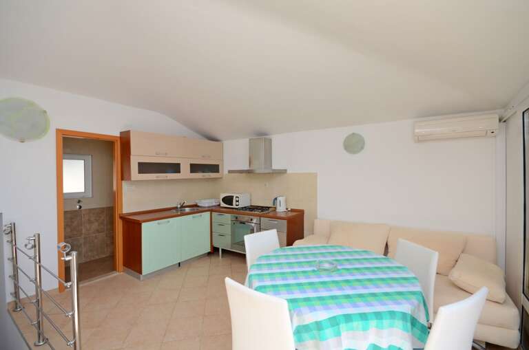 Drasnice Apartment Rental