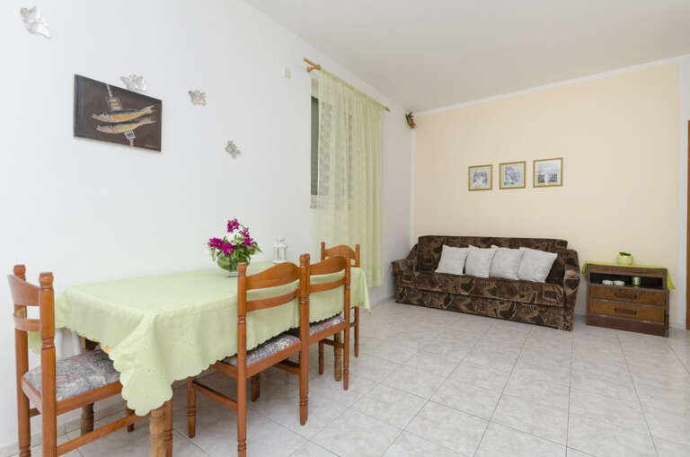 Ivan Dolac Apartment Rental