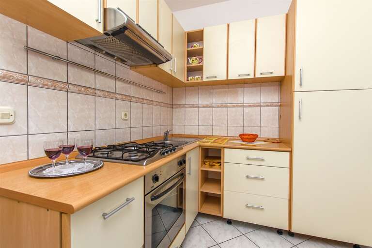 Sutivan Apartment Rental