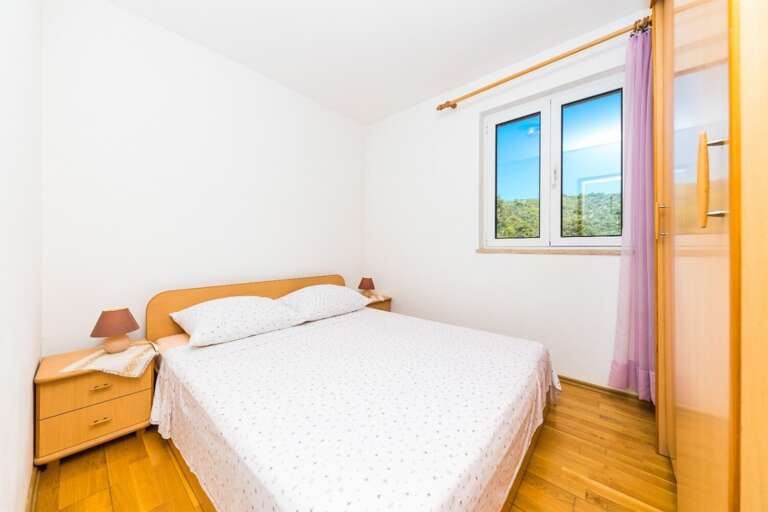 Vinisce Apartment Rental