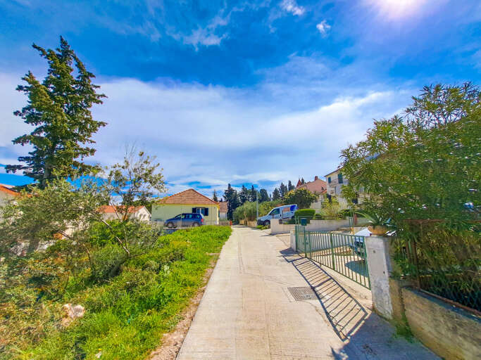 Sutivan Apartment Rental