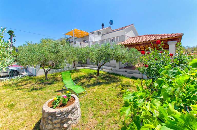 Sutivan Apartment Rental