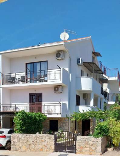 Stari Grad Apartment Rental