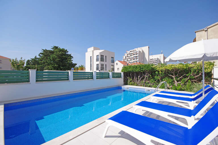 Makarska Apartment Rental