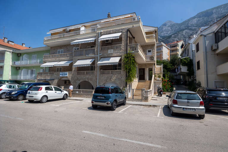 Makarska Apartment Rental