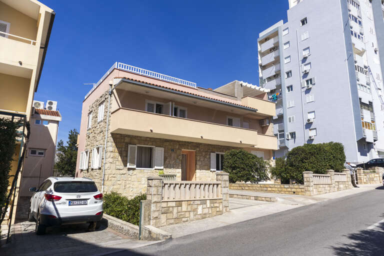Makarska Apartment Rental