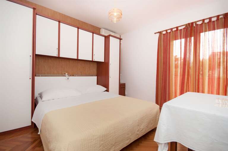 Makarska Apartment Rental